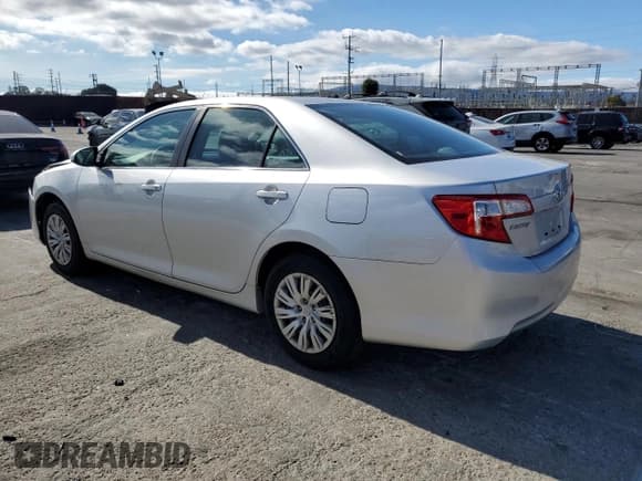 ✅ 2012 Toyota Camry LE • VIN: 4T4BF1FKXCR217267 • Лот: 91876155. Опубликован ранее на Copart с пробегом 85 352 миль. Бесплатный доступ к архиву аукционных продаж из США и подробный отчёт об истории автомобиля на DreamBid. Изображение 2.