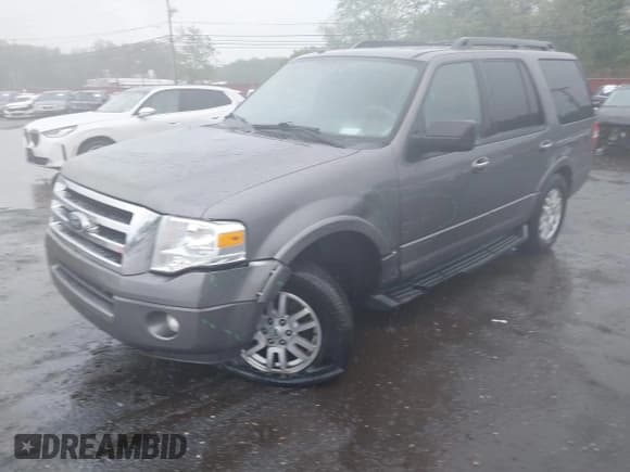 ✅ 2011 Ford Expedition XLT • VIN: 1FMJU1J58BEF54056 • Lot: 42254977. Listed on IAAI with 184,199 mi. Free auction sales archive from the USA and detailed vehicle history report at DreamBid. Image 6.