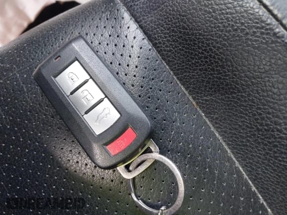 ✅ 2018 Mitsubishi Outlander SE • VIN: JA4AD3A33JZ014095 • Lot: 42278605. Wystawiony na IAAI z przebiegiem 235 000 mil. Bezpłatny archiwum sprzedaży aukcyjnych z USA i szczegółowy raport historii pojazdu na DreamBid. Zdjęcie 11.