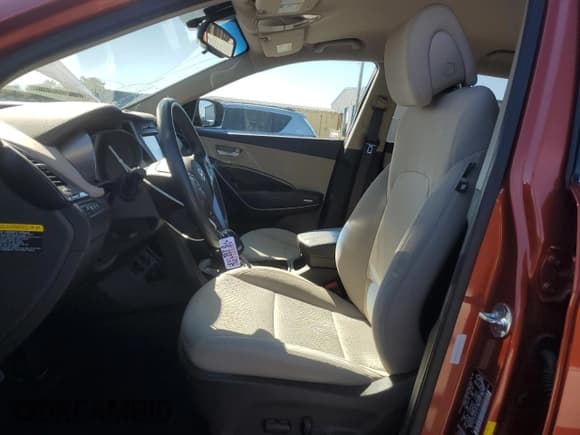 ✅ 2017 Hyundai Santa Fe 2.4L • VIN: 5XYZU3LB1HG492456 • Лот: 85956895. Опубликован ранее на Copart с пробегом 50 632 миль. Бесплатный доступ к архиву аукционных продаж из США и подробный отчёт об истории автомобиля на DreamBid. Изображение 7.