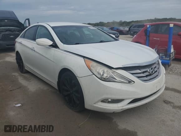 ✅ 2012 Hyundai Sonata SE • VIN: 5NPEC4AC9CH366012 • Lot: 82421325. Listed on Copart with 218,098 mi. Free auction sales archive from the USA and detailed vehicle history report at DreamBid. Image 4.