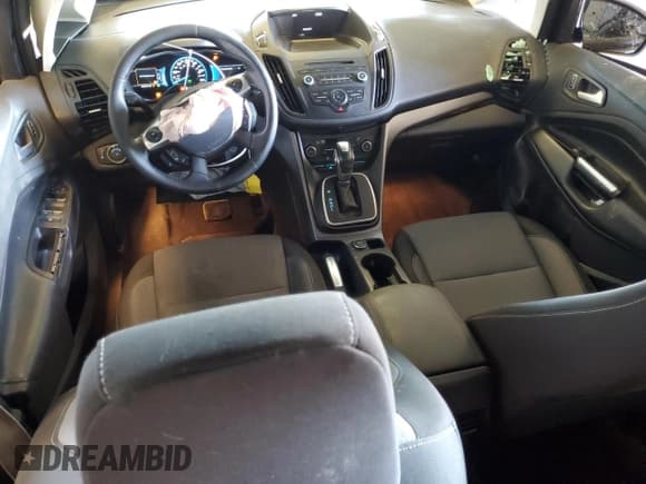 ✅ 2018 Ford C-Max SE • VIN: 1FADP5AU0JL100763 • Lot: 71281365. Wystawiony na Copart z przebiegiem 77 912 mil. Bezpłatny archiwum sprzedaży aukcyjnych z USA i szczegółowy raport historii pojazdu na DreamBid. Zdjęcie 8.