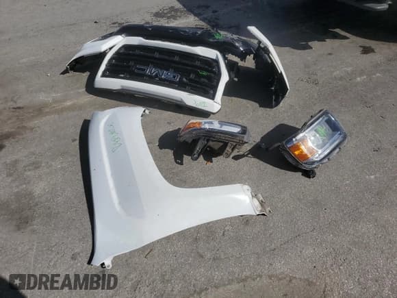 ✅ 2022 GMC Canyon 2WD Elevation • VIN: 1GTG5CEN3N1272467 • Lot: 89574555. Listed on Copart with 64,906 mi. Free auction sales archive from the USA and detailed vehicle history report at DreamBid. Image 12.