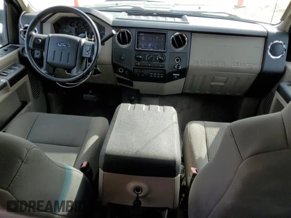 ✅ 2009 Ford F-250 XL • VIN: 1FTSW21RX9EB08254 • Lot: 91895725. Wystawiony na Copart z przebiegiem 143 592 mil. Bezpłatny archiwum sprzedaży aukcyjnych z USA i szczegółowy raport historii pojazdu na DreamBid. Zdjęcie 8.