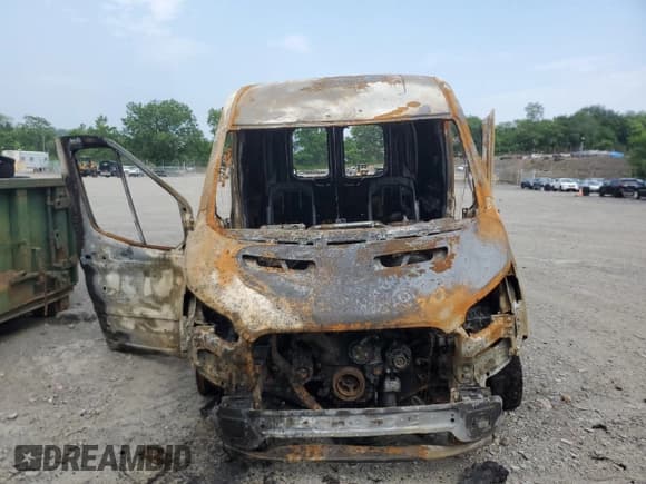 ✅ 2016 Ford Transit Cargo • VIN: 1FTYR2CM9GKB21868 • Lot: 60208715. Listed on Copart with Not provided. Free auction sales archive from the USA and detailed vehicle history report at DreamBid. Image 5.