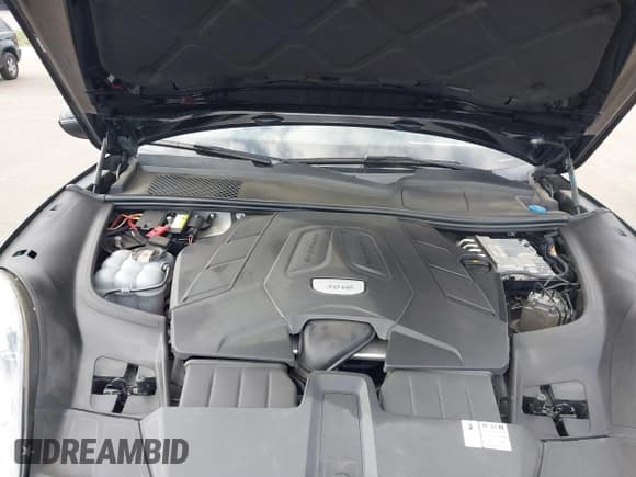 ✅ 2020 Porsche Cayenne • VIN: WP1AA2AY7LDA01031 • Lot: 42258014. Wystawiony na IAAI z przebiegiem 72 332 mil. Bezpłatny archiwum sprzedaży aukcyjnych z USA i szczegółowy raport historii pojazdu na DreamBid. Zdjęcie 10.