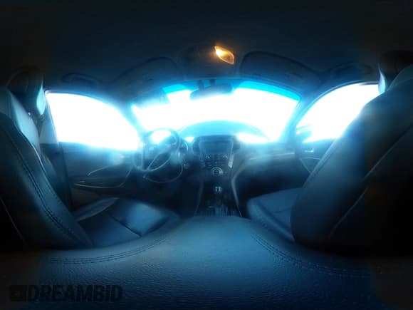 ✅ 2017 Hyundai Santa Fe 2.0T • VIN: 5XYZU4LA6HG401159 • Lot: 43806120. Listed on IAAI with 54,032 mi. Free auction sales archive from the USA and detailed vehicle history report at DreamBid. Image 18.