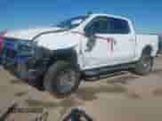 2022 Chevrolet Silverado 1500 LT z VIN 1GCPWCED9NZ194847, wystawiony jako IAAI lot #41697455 z przebiegiem 18 174 mil mil oraz . Historia ofert i sprzedaży dostępna na DreamBid. Obrazek 17.