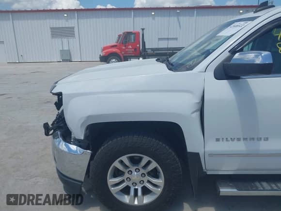 ✅ 2018 Chevrolet Silverado 1500 LTZ • VIN: 3GCUKSEC3JG257256 • Lot: 42608522. Wystawiony na IAAI z przebiegiem 120 212 mil. Bezpłatny archiwum sprzedaży aukcyjnych z USA i szczegółowy raport historii pojazdu na DreamBid. Zdjęcie 6.