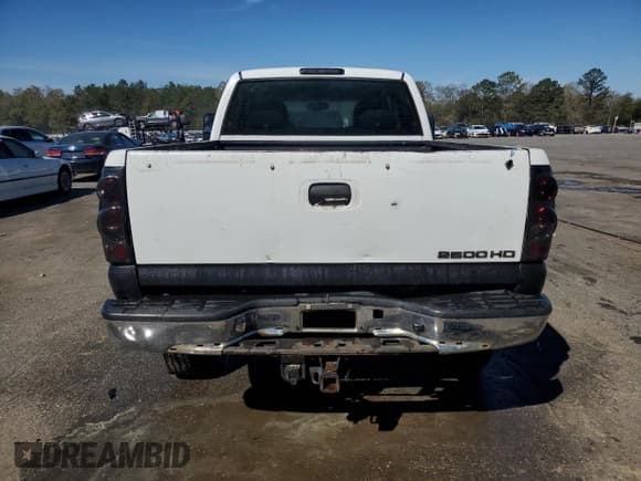 ✅ 2003 Chevrolet Silverado 2500HD LS • VIN: 1GCHC29U53E365373 • Лот: 49455635. Опубликован ранее на Copart с пробегом Не указан. Бесплатный доступ к архиву аукционных продаж из США и подробный отчёт об истории автомобиля на DreamBid. Изображение 6.