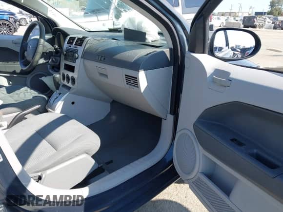 2007 Dodge Caliber SXT с VIN 1B3HB48B77D408669, выставлен на аукционе IAAI как лот 43176283 с пробегом Не указан миль и . История ставок и продаж доступна на DreamBid. Изображение 5.