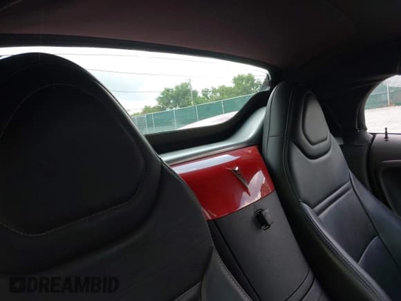 ✅ 2007 Pontiac Solstice • VIN: 1G2MB35B47Y111884 • Lot: 42924963. Listed on IAAI with 184,446 mi. Free auction sales archive from the USA and detailed vehicle history report at DreamBid. Image 8.