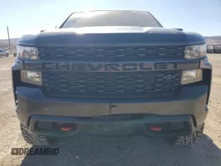 ✅ 2020 Chevrolet Silverado 1500 Custom Trail Boss • VIN: 1GCPYCEF2LZ183259 • Lot: 68073434. Wystawiony na Copart z przebiegiem 54 947 mil. Bezpłatny archiwum sprzedaży aukcyjnych z USA i szczegółowy raport historii pojazdu na DreamBid. Zdjęcie 5.
