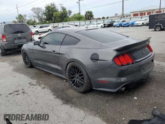 ✅ 2017 Ford Mustang GT Premium • VIN: 1FA6P8CF1H5281430 • Lot: 91838205. Wystawiony na Copart z przebiegiem 91 352 mil. Bezpłatny archiwum sprzedaży aukcyjnych z USA i szczegółowy raport historii pojazdu na DreamBid. Zdjęcie 2.