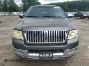 ✅ 2006 Lincoln Mark LT • VIN: 5LTPW16596FJ08139 • Lot: 59790545. Wystawiony na Copart z przebiegiem 186 105 mil. Bezpłatny archiwum sprzedaży aukcyjnych z USA i szczegółowy raport historii pojazdu na DreamBid. Zdjęcie 5.
