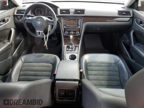 ✅ 2014 Volkswagen Passat SEL Premium • VIN: 1VWCN7A35EC063260 • Lot: 69214775. Listed on Copart with 153,519 mi. Free auction sales archive from the USA and detailed vehicle history report at DreamBid. Image 8.