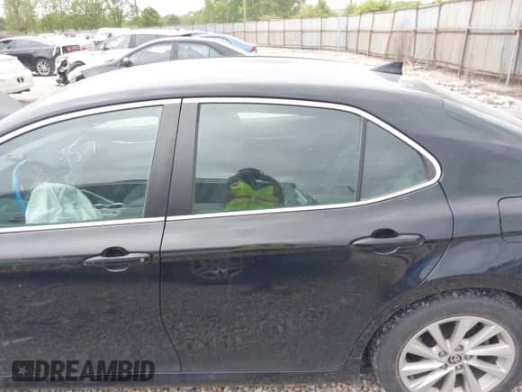 2021 Toyota Camry LE z VIN 4T1C11BK7MU036762, wystawiony jako IAAI lot #42247569 z przebiegiem Nie podano mil oraz . Historia ofert i sprzedaży dostępna na DreamBid. Obrazek 15.