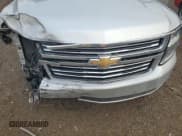 ✅ 2018 Chevrolet Suburban Premier • VIN: 1GNSKJKC3JR152875 • Lot: 77623194. Wystawiony na Copart z przebiegiem 167 335 mil. Bezpłatny archiwum sprzedaży aukcyjnych z USA i szczegółowy raport historii pojazdu na DreamBid. Zdjęcie 12.