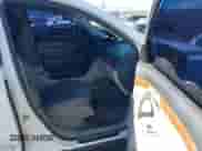 2007 Saturn Outlook XR z VIN 5GZER23777J163764, wystawiony jako IAAI lot #43466991 z przebiegiem 198 528 mil mil oraz . Historia ofert i sprzedaży dostępna na DreamBid. Obrazek 5.