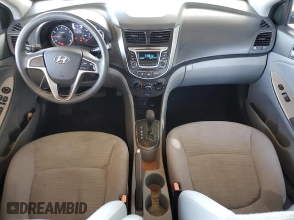 ✅ 2016 Hyundai Accent SE • VIN: KMHCT5AE9GU260648 • Lot: 71813694. Wystawiony na Copart z przebiegiem 92 170 mil. Bezpłatny archiwum sprzedaży aukcyjnych z USA i szczegółowy raport historii pojazdu na DreamBid. Zdjęcie 8.