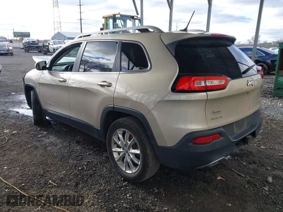 ✅ 2014 Jeep Cherokee Limited • VIN: 1C4PJMDSXEW300700 • Лот: 43648307. Опубликован ранее на IAAI с пробегом 125 257 миль. Бесплатный доступ к архиву аукционных продаж из США и подробный отчёт об истории автомобиля на DreamBid. Изображение 3.
