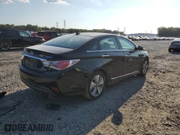 ✅ 2013 Hyundai Sonata Limited • VIN: KMHEC4A46DA092572 • Lot: 71571144. Listed on Copart with Not provided. Free auction sales archive from the USA and detailed vehicle history report at DreamBid. Image 3.
