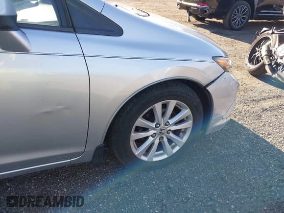 ✅ 2012 Honda Civic EX • VIN: 19XFB2F88CE100002 • Lot: 43784336. Wystawiony na IAAI z przebiegiem 95 752 mil. Bezpłatny archiwum sprzedaży aukcyjnych z USA i szczegółowy raport historii pojazdu na DreamBid. Zdjęcie 15.