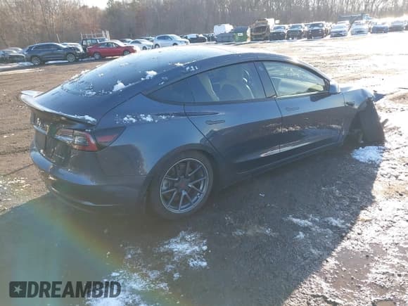✅ 2022 Tesla Model 3 Long Range • VIN: 5YJ3E1EB0NF154246 • Lot: 41190673. Wystawiony na IAAI z przebiegiem 85 244 mil. Bezpłatny archiwum sprzedaży aukcyjnych z USA i szczegółowy raport historii pojazdu na DreamBid. Zdjęcie 4.
