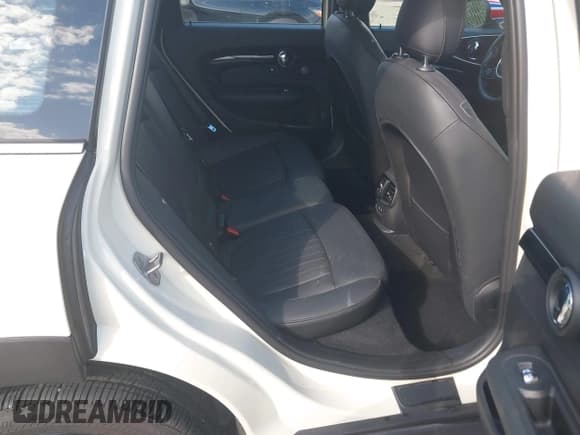 ✅ 2021 MINI Clubman Cooper S • VIN: WMWLV7C07M2N54047 • Lot: 43691376. Wystawiony na IAAI z przebiegiem 46 258 mil. Bezpłatny archiwum sprzedaży aukcyjnych z USA i szczegółowy raport historii pojazdu na DreamBid. Zdjęcie 8.