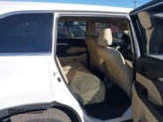 ✅ 2014 Toyota Highlander LE Plus • VIN: 5TDBKRFH9ES005206 • Lot: 43465016. Wystawiony na IAAI z przebiegiem 149 901 mil. Bezpłatny archiwum sprzedaży aukcyjnych z USA i szczegółowy raport historii pojazdu na DreamBid. Zdjęcie 8.