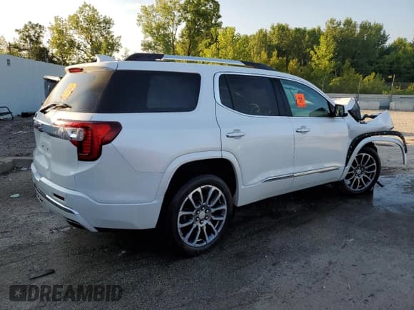 ✅ 2020 GMC Acadia Denali • VIN: 1GKKNPLS6LZ111401 • Lot: 65643955. Listed on Copart with 19,204 mi. Free auction sales archive from the USA and detailed vehicle history report at DreamBid. Image 3.
