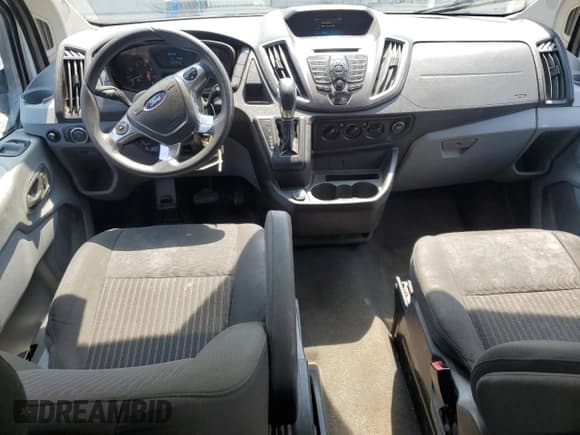 ✅ 2018 Ford Transit Passenger XL • VIN: 1FBZX2YG3JKB06453 • Лот: 57518745. Опубликован ранее на Copart с пробегом 137 724 миль. Бесплатный доступ к архиву аукционных продаж из США и подробный отчёт об истории автомобиля на DreamBid. Изображение 8.