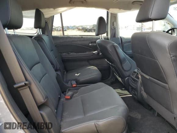 ✅ 2022 Honda Pilot Touring 7-Passenger • VIN: 5FNYF6H68NB037772 • Lot: 71996515. Listed on Copart with 23,900 mi. Free auction sales archive from the USA and detailed vehicle history report at DreamBid. Image 10.
