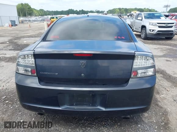 ✅ 2007 Dodge Charger • VIN: 2B3KA43G37H806203 • Lot: 42758144. Wystawiony na IAAI z przebiegiem 299 934 mil. Bezpłatny archiwum sprzedaży aukcyjnych z USA i szczegółowy raport historii pojazdu na DreamBid. Zdjęcie 17.