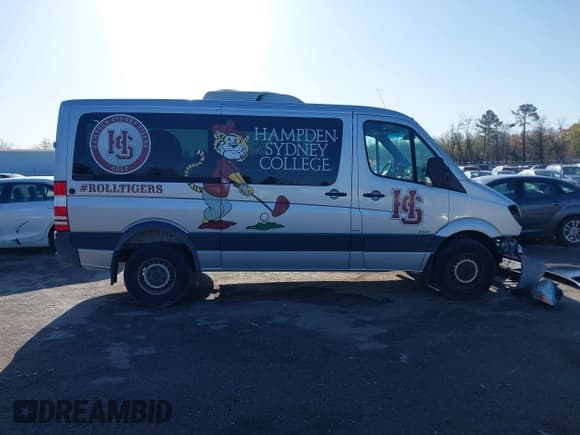 ✅ 2012 Mercedes-Benz Sprinter Passenger • VIN: WDZPE7CC6C5625069 • Лот: 41922635. Опубликован ранее на IAAI с пробегом 102 975 миль. Бесплатный доступ к архиву аукционных продаж из США и подробный отчёт об истории автомобиля на DreamBid. Изображение 14.