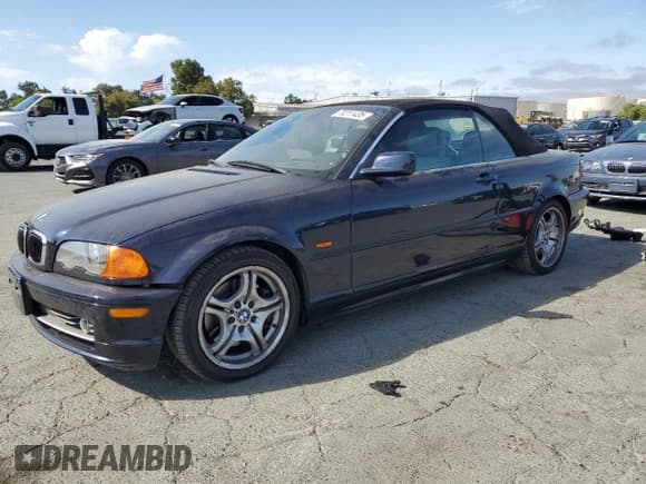 ✅ 2001 BMW 3 Series 330Ci • VIN: WBABS534X1JU82354 • Lot: 70211435. Listed on Copart with 104,461 mi. Free auction sales archive from the USA and detailed vehicle history report at DreamBid. Image 1.