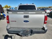 ✅ 2007 Ford Explorer Sport Trac XLT • VIN: 1FMEU31K07UA03734 • Lot: 87305645. Wystawiony na Copart z przebiegiem 130 015 mil. Bezpłatny archiwum sprzedaży aukcyjnych z USA i szczegółowy raport historii pojazdu na DreamBid. Zdjęcie 6.