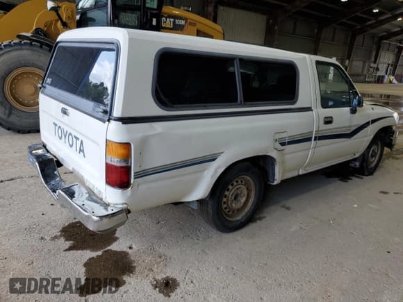 ✅ 1990 Toyota Pickup DX • VIN: JT4RN81P0L5076585 • Lot: 69375315. Wystawiony na Copart z przebiegiem 162 429 mil. Bezpłatny archiwum sprzedaży aukcyjnych z USA i szczegółowy raport historii pojazdu na DreamBid. Zdjęcie 3.