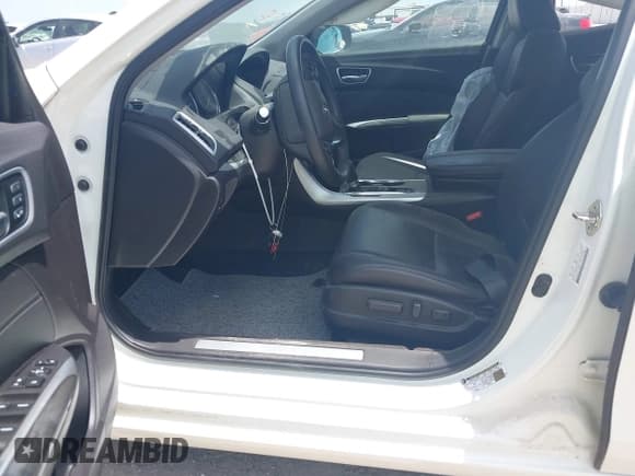 ✅ 2018 Acura TLX • VIN: 19UUB1F32JA000145 • Лот: 42858013. Опубликован ранее на IAAI с пробегом Не указан. Бесплатный доступ к архиву аукционных продаж из США и подробный отчёт об истории автомобиля на DreamBid. Изображение 5.