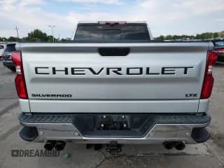 ✅ 2020 Chevrolet Silverado 1500 LTZ • VIN: 1GCUYGEL7LZ227286 • Lot: 71035255. Wystawiony na Copart z przebiegiem 71 223 mil. Bezpłatny archiwum sprzedaży aukcyjnych z USA i szczegółowy raport historii pojazdu na DreamBid. Zdjęcie 6.
