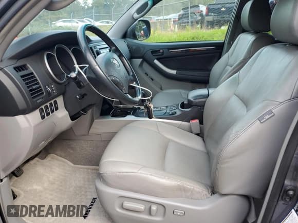 ✅ 2008 Toyota 4Runner Limited • VIN: JTEBT17RX8K006426 • Lot: 83840885. Listed on Copart with 188,147 mi. Free auction sales archive from the USA and detailed vehicle history report at DreamBid. Image 7.