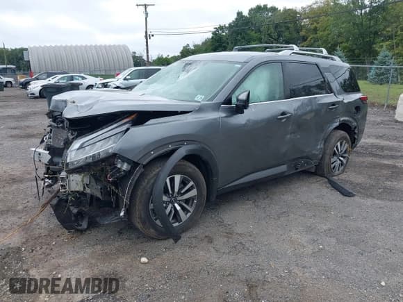 ✅ 2024 Nissan Pathfinder SL • VIN: 5N1DR3CC0RC271677 • Лот: 43026041. Опубликован ранее на IAAI с пробегом 17 261 миль. Бесплатный доступ к архиву аукционных продаж из США и подробный отчёт об истории автомобиля на DreamBid. Изображение 2.