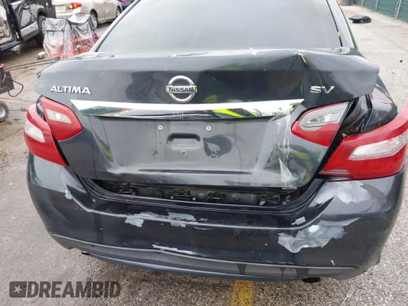✅ 2018 Nissan Altima SV • VIN: 1N4AL3AP5JC236433 • Lot: 43184409. Wystawiony na IAAI z przebiegiem 96 167 mil. Bezpłatny archiwum sprzedaży aukcyjnych z USA i szczegółowy raport historii pojazdu na DreamBid. Zdjęcie 21.