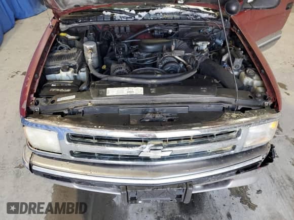 1997 Chevrolet Blazer LS with VIN 1GNDT13W0V2220109, listed as a Copart auction lot 87015214 with 172,531 mi miles and Salvage title. Bid and sale history available at DreamBid. Image 12.