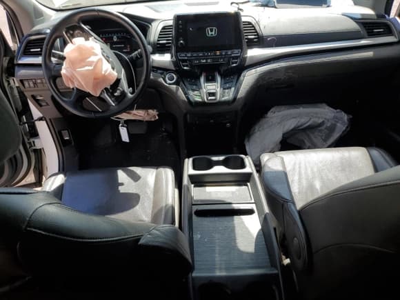 ✅ 2019 Honda Odyssey Elite • VIN: 5FNRL6H91KB109544 • Lot: 53440185. Listed on Copart with 92,457 mi. Free auction sales archive from the USA and detailed vehicle history report at DreamBid. Image 8.