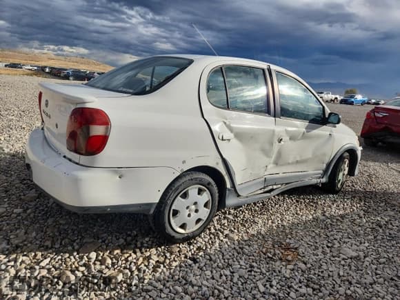 ✅ 2002 Toyota ECHO • VIN: JTDBT123320220409 • Lot: 84297355. Wystawiony na Copart z przebiegiem 165 592 mil. Bezpłatny archiwum sprzedaży aukcyjnych z USA i szczegółowy raport historii pojazdu na DreamBid. Zdjęcie 3.