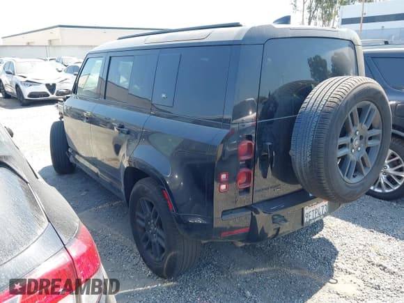 ✅ 2023 Land Rover Defender X-Dynamic SE • VIN: SALE2EEU9P2170194 • Lot: 42402794. Listed on IAAI with 22,943 mi. Free auction sales archive from the USA and detailed vehicle history report at DreamBid. Image 3.