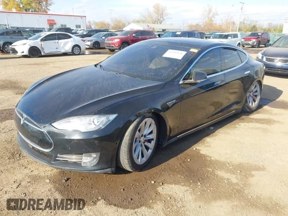 ✅ 2014 Tesla Model S P85D • VIN: 5YJSA1H26EFP64042 • Lot: 43591926. Listed on IAAI with 122,087 mi. Free auction sales archive from the USA and detailed vehicle history report at DreamBid. Image 20.