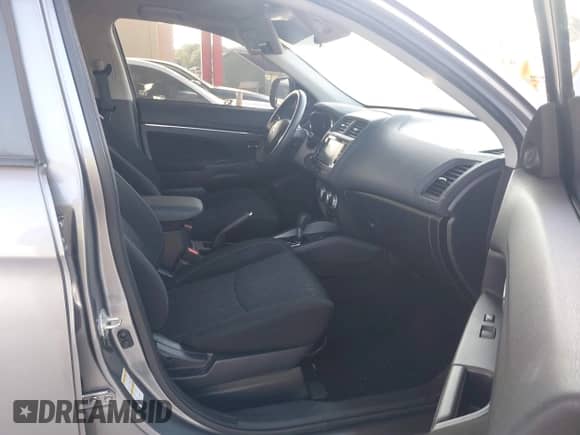 2020 Mitsubishi Outlander ES с VIN JA4AR3AU0LU013786, выставлен на аукционе IAAI как лот 42320892 с пробегом 45 327 миль миль и . История ставок и продаж доступна на DreamBid. Изображение 5.