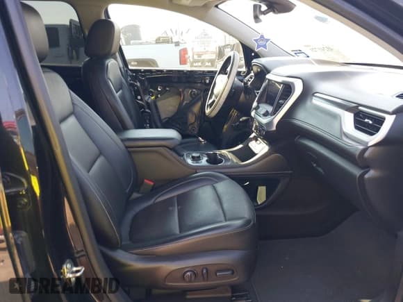 ✅ 2021 GMC Acadia SLT • VIN: 1GKKNMLS7MZ228985 • Lot: 43241721. Wystawiony na IAAI z przebiegiem 58 102 mil. Bezpłatny archiwum sprzedaży aukcyjnych z USA i szczegółowy raport historii pojazdu na DreamBid. Zdjęcie 5.